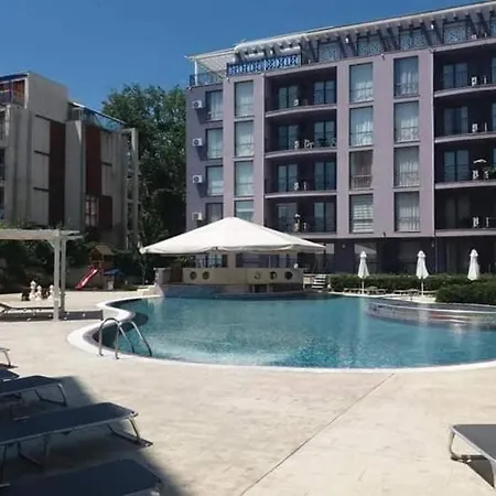 Apartament в рейнбоу 3